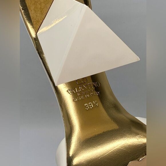 Valentino Garavani One Stud Hyper Slide Sandals In Patent Leather size 39.5 - Picture 15 of 15